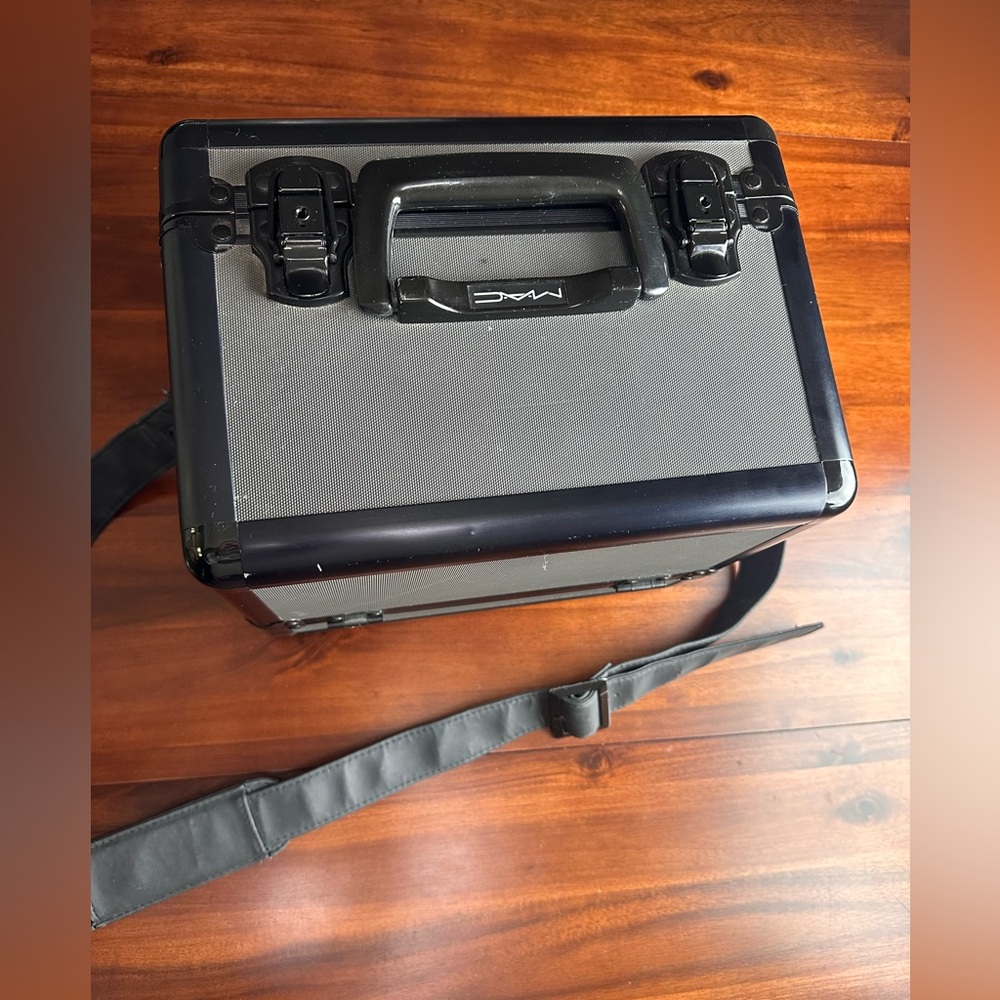 Discontinued Vintage MAC Makeup Case